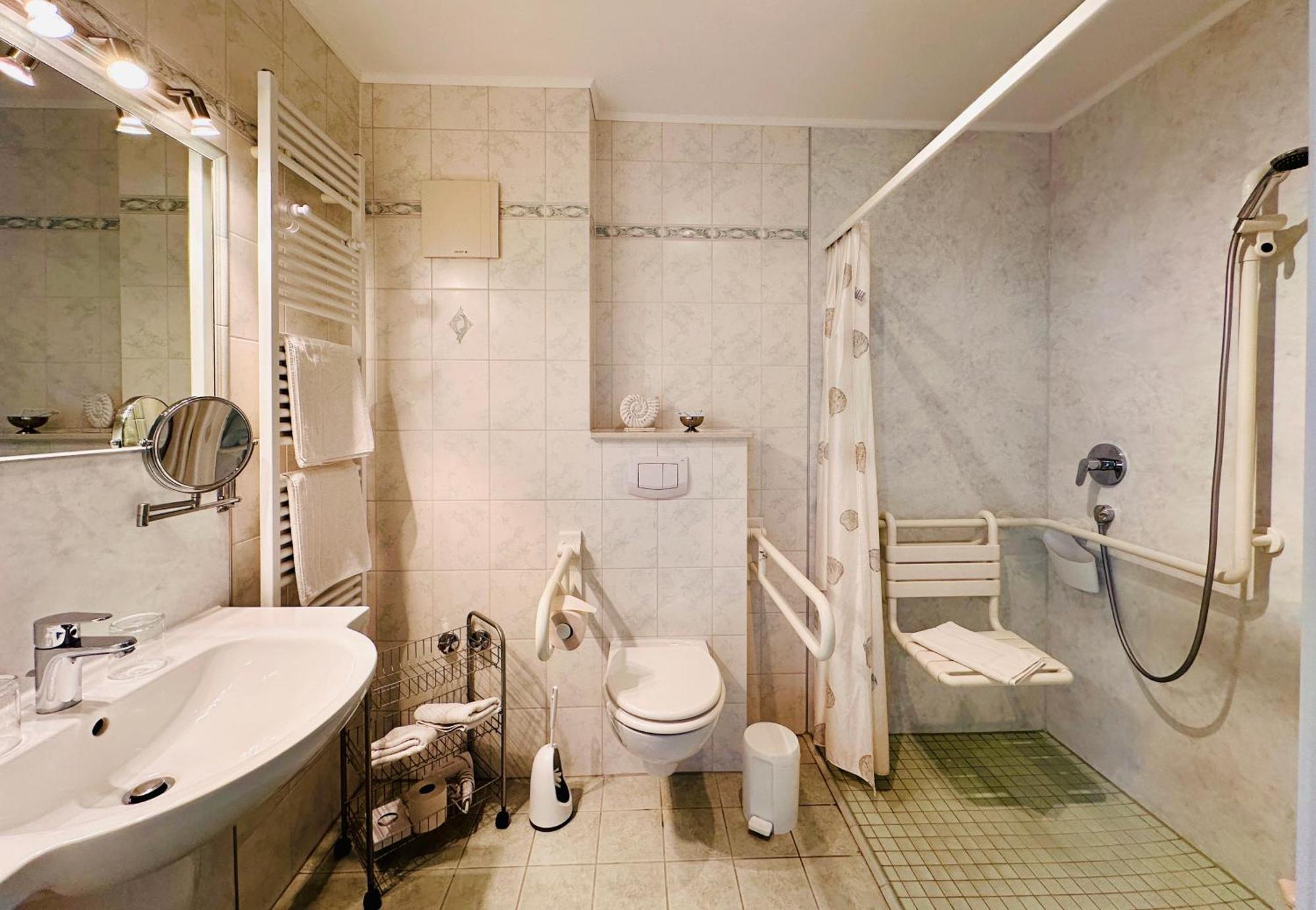 Hotel Gode Tied Цингст Екстериор снимка